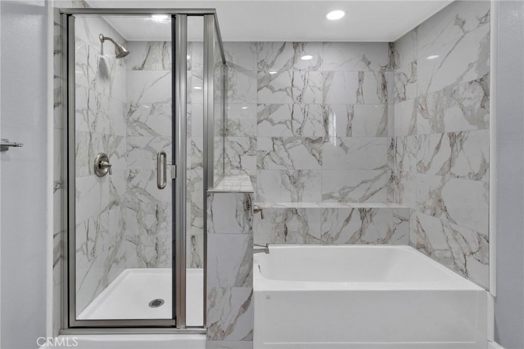 15252 Seneca Road 221