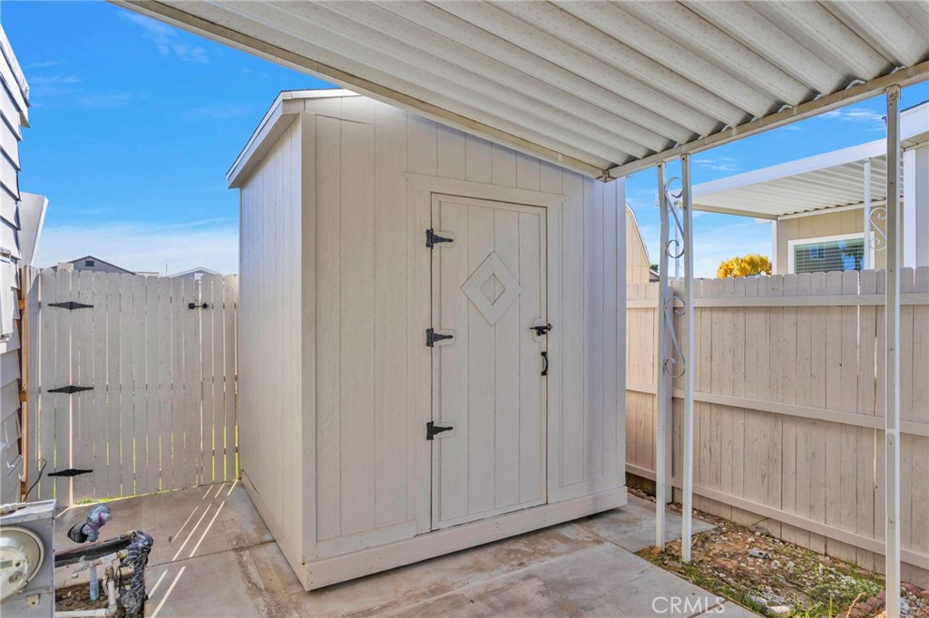 15252 Seneca Road 221