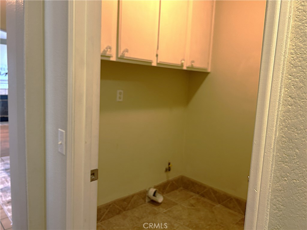 13183 La Salle Circle