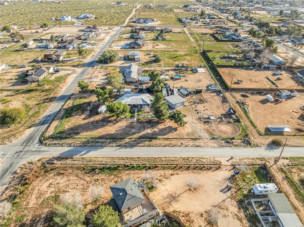 22977 El Centro