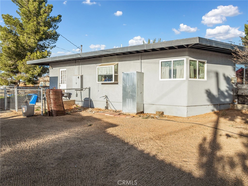 22977 El Centro