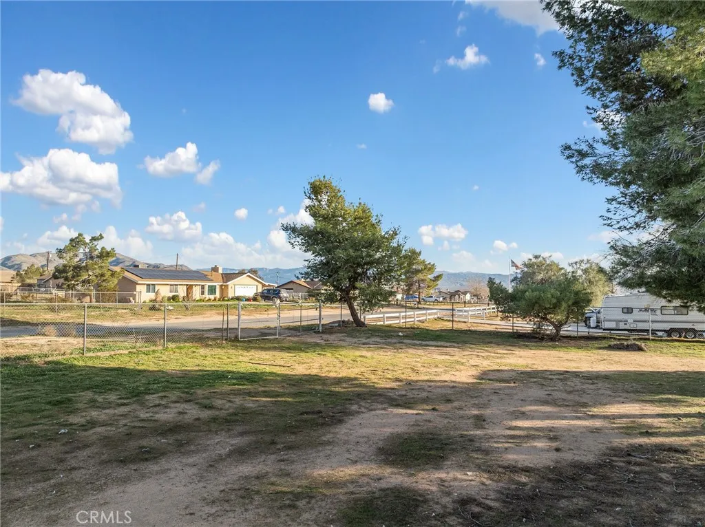 22977 El Centro