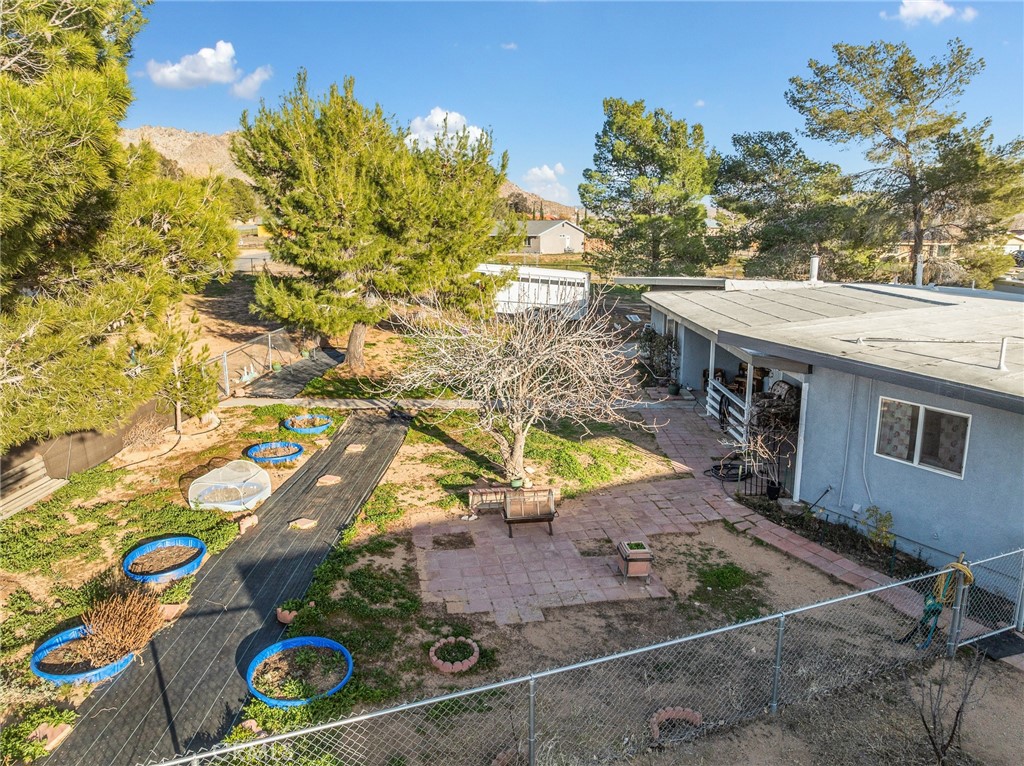 22977 El Centro