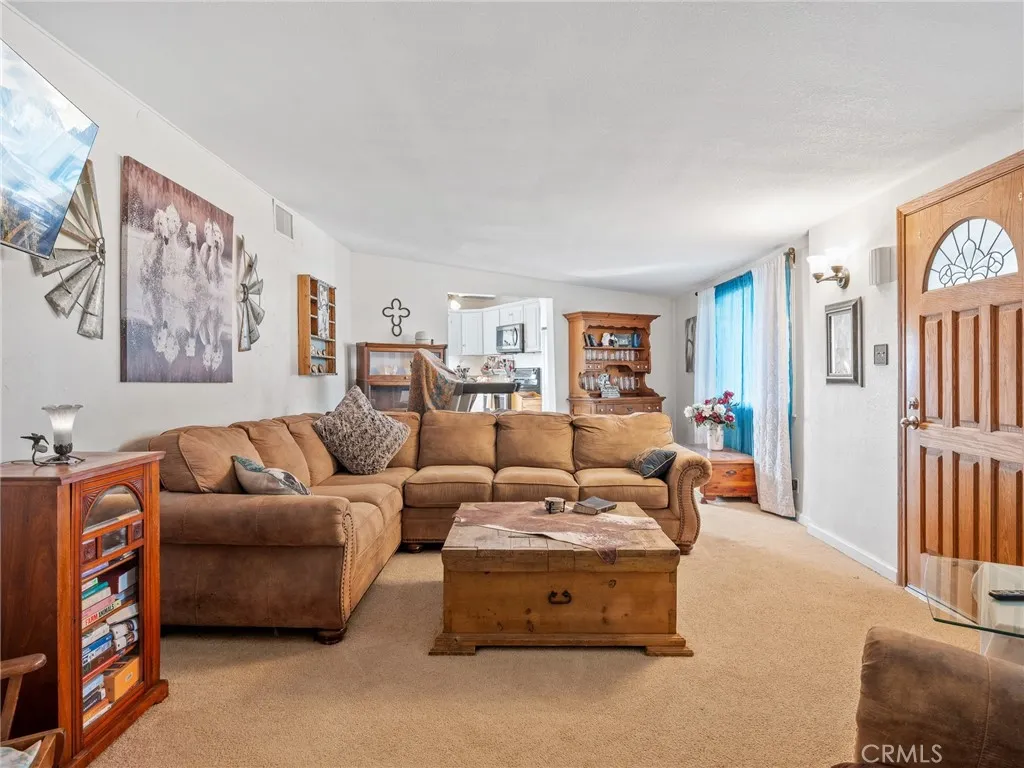 22977 El Centro