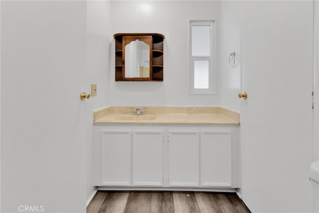 15252 Seneca Road 241