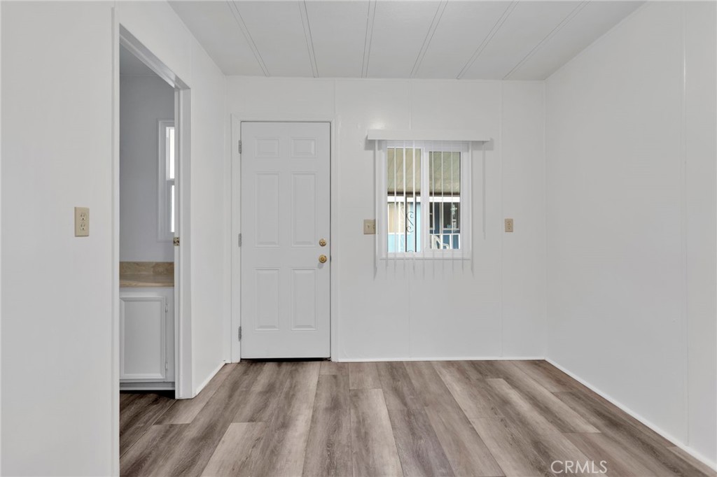 15252 Seneca Road 241