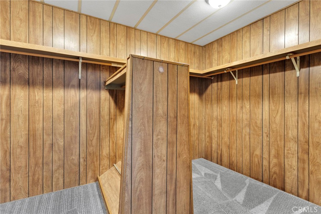 15252 Seneca Road 241