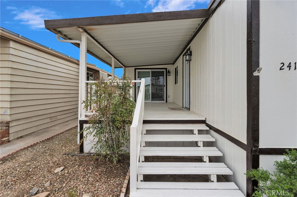 15252 Seneca Road 241
