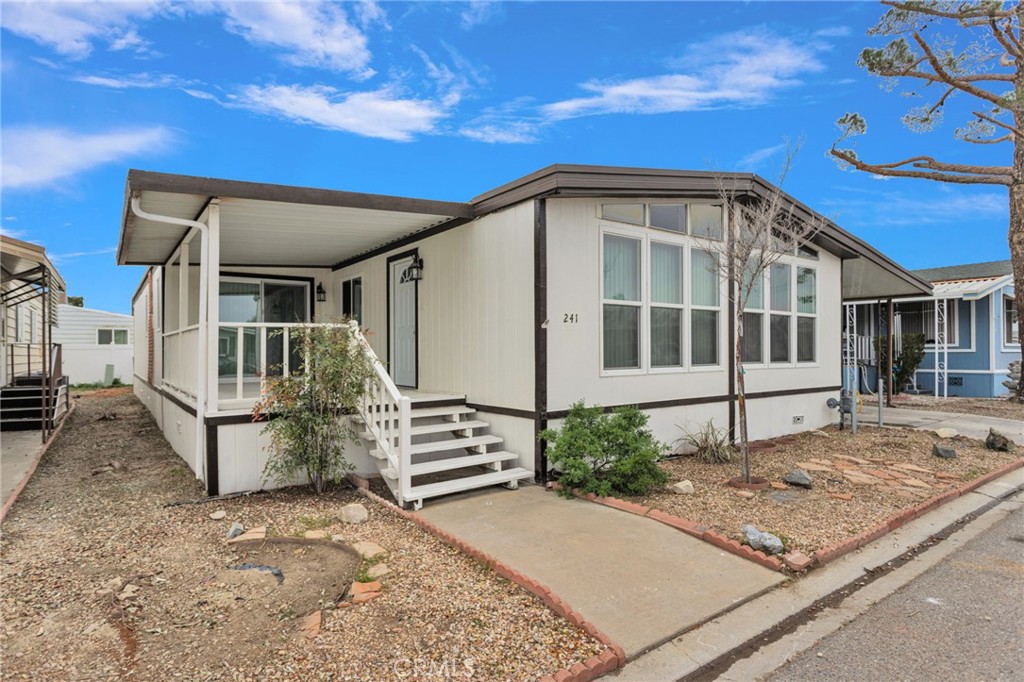 15252 Seneca Road 241