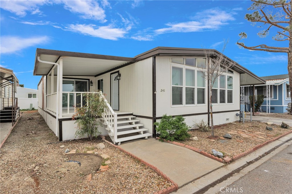 15252 Seneca Road 241
