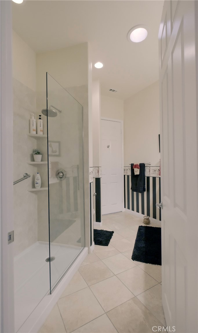 19330 Galloping Hill