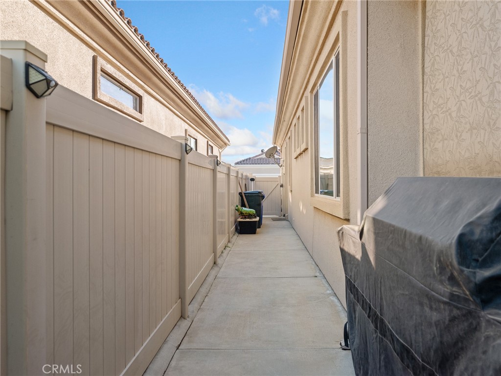19330 Galloping Hill