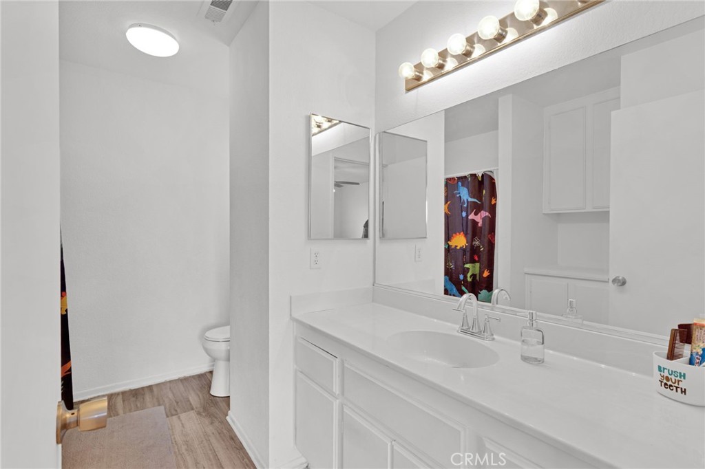 13277 Thornwood Court