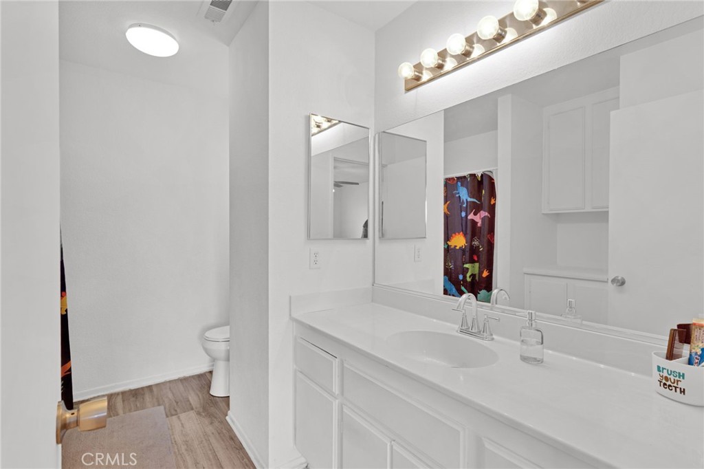 13277 Thornwood Court