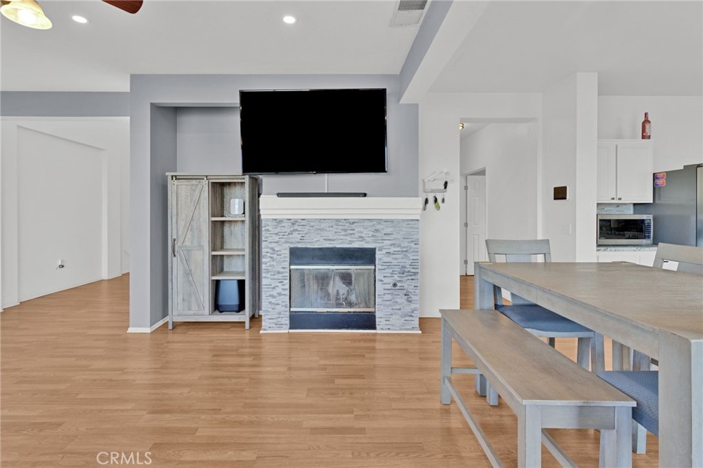 13277 Thornwood Court