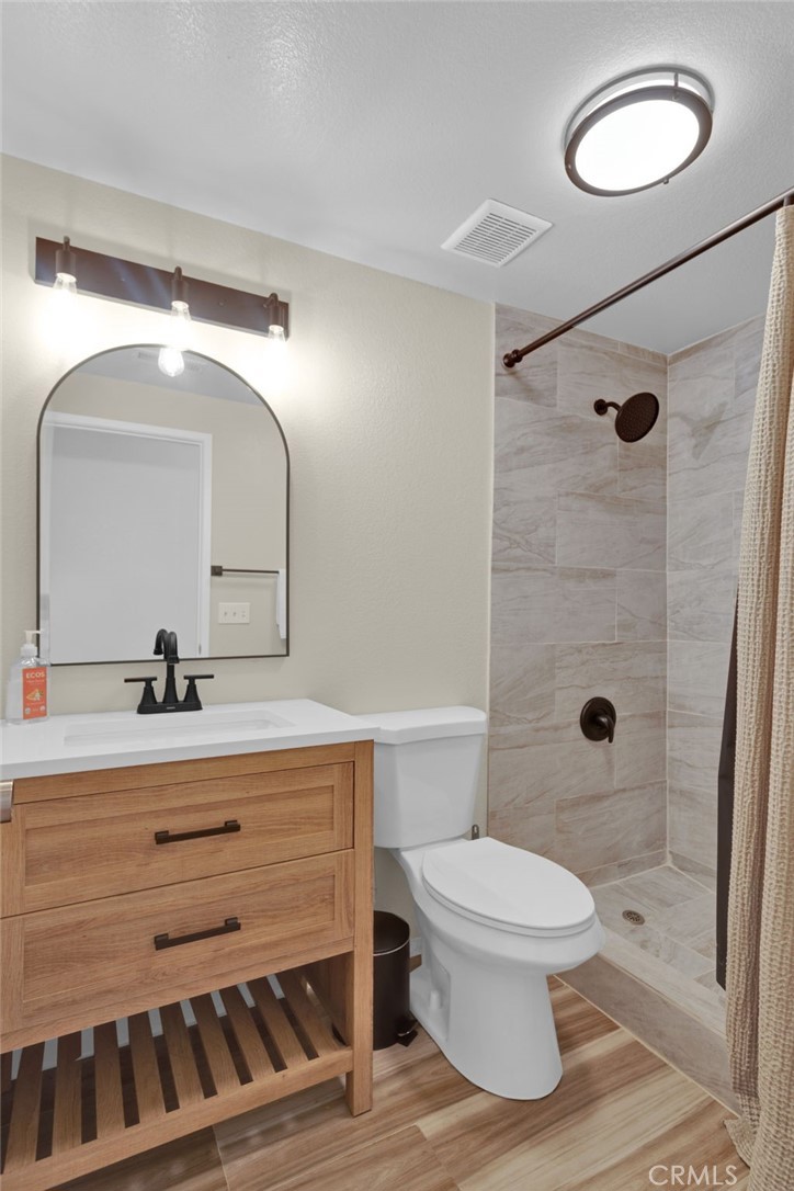 13277 Thornwood Court