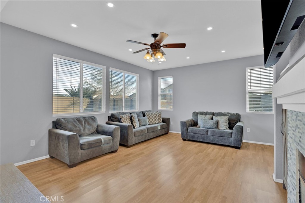 13277 Thornwood Court