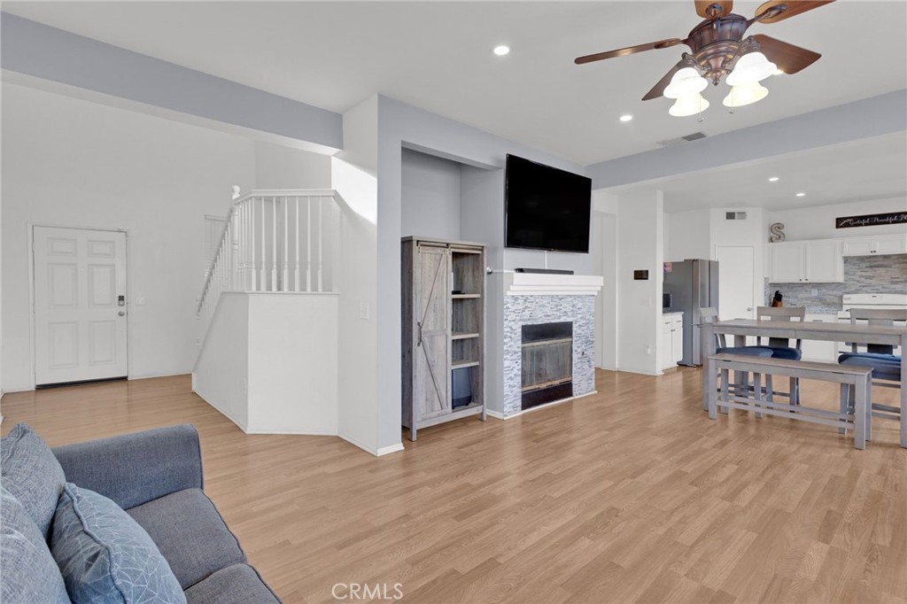 13277 Thornwood Court