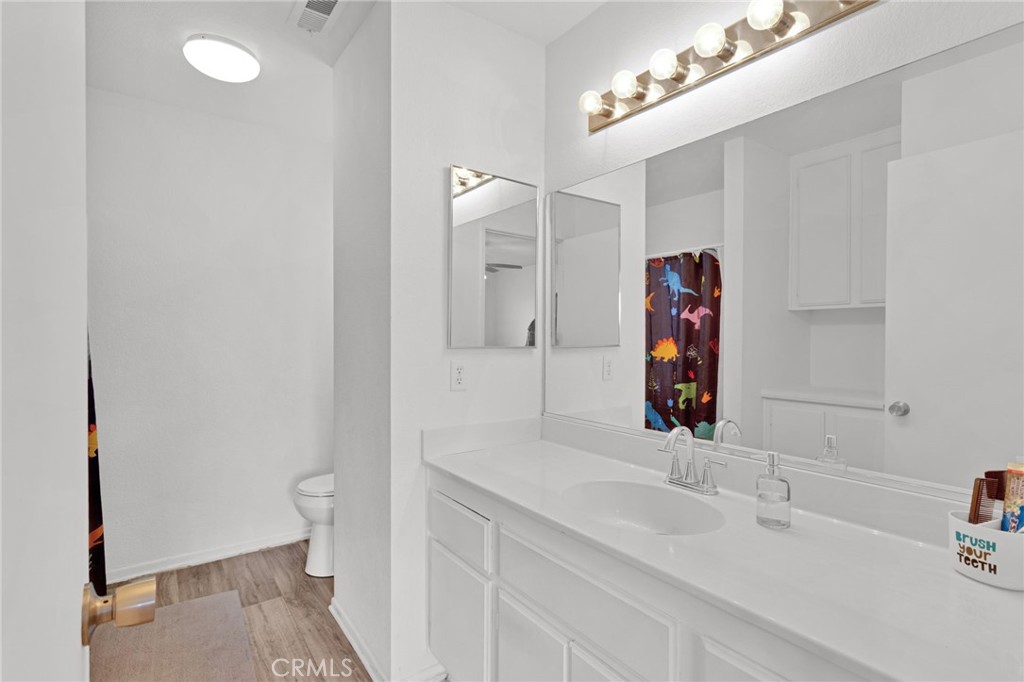 13277 Thornwood Court
