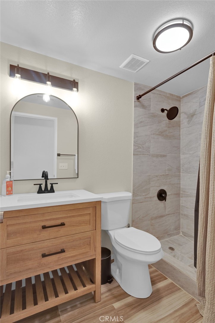 13277 Thornwood Court