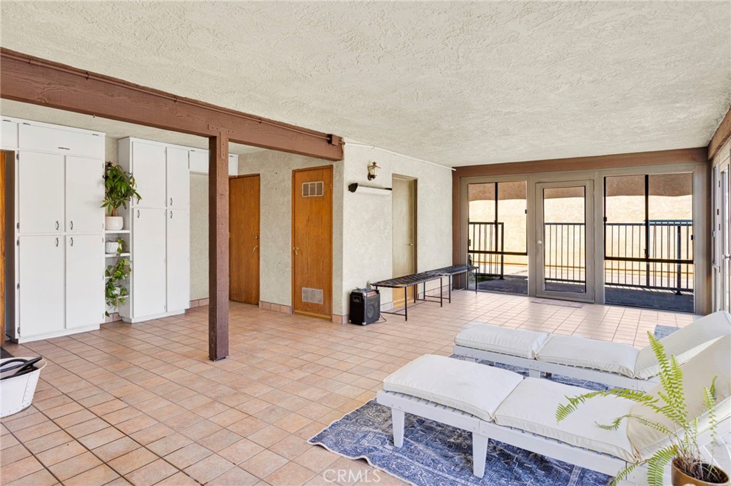9535 Timberlane