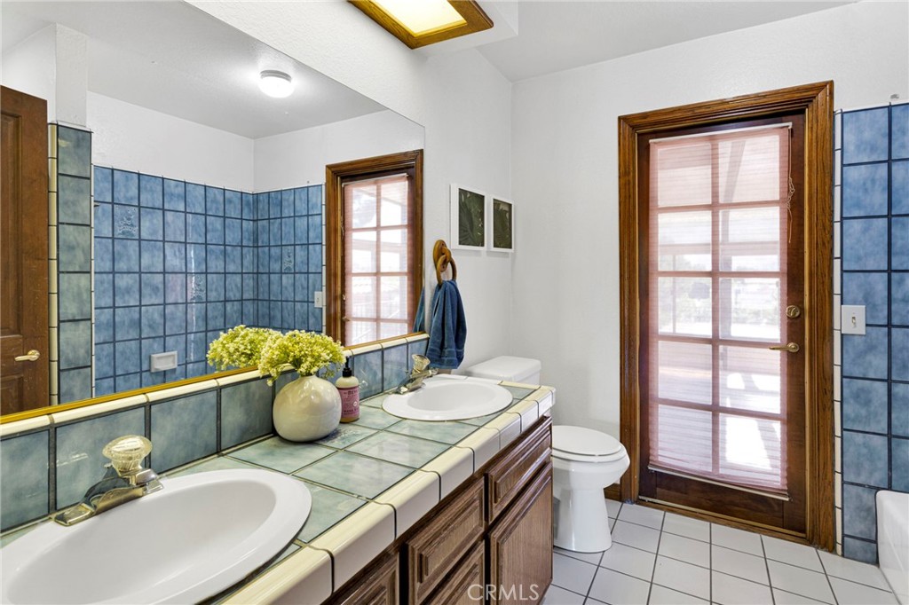 9535 Timberlane