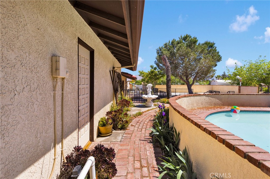 9535 Timberlane
