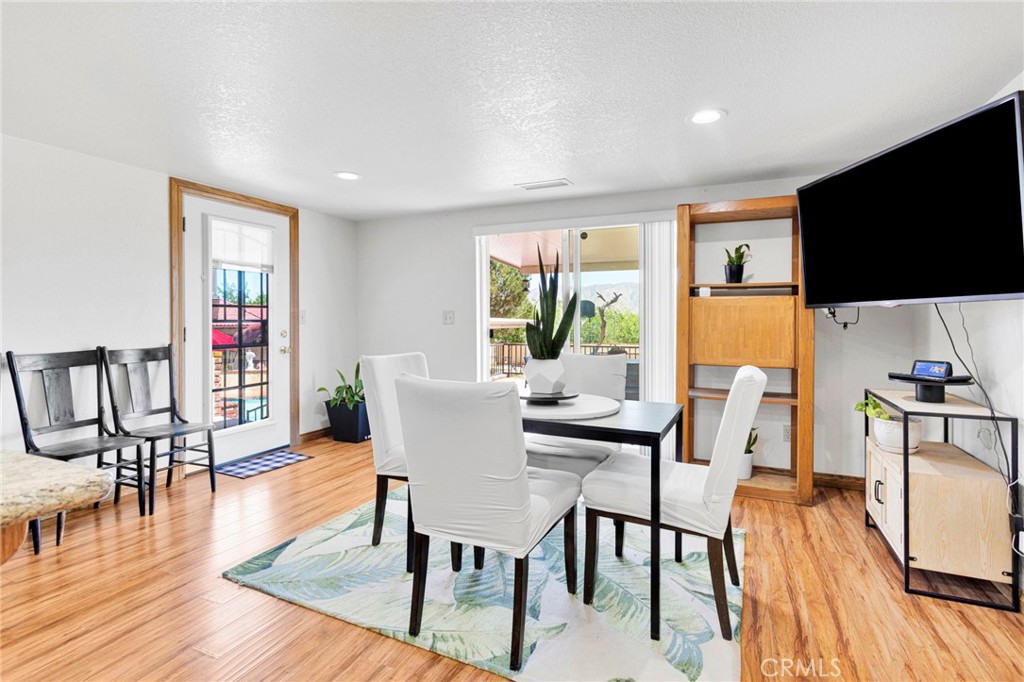 9535 Timberlane