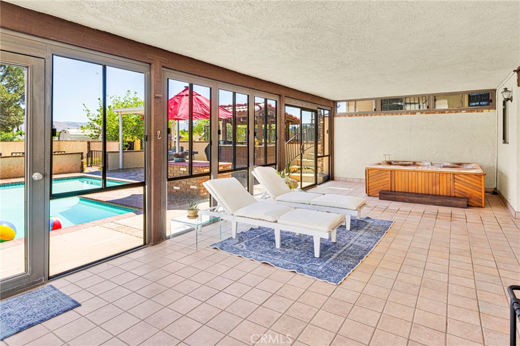9535 Timberlane