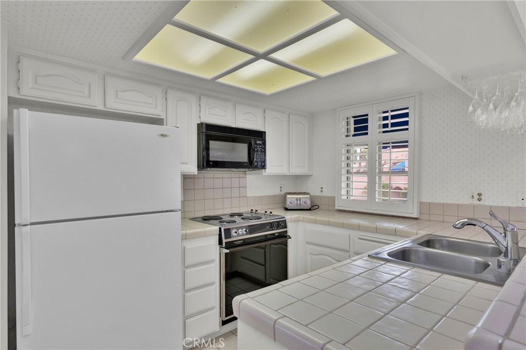 500 E Amado Road 407