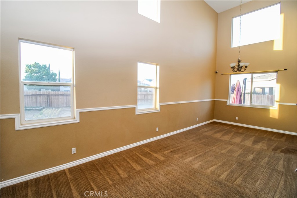 12745 High Vista