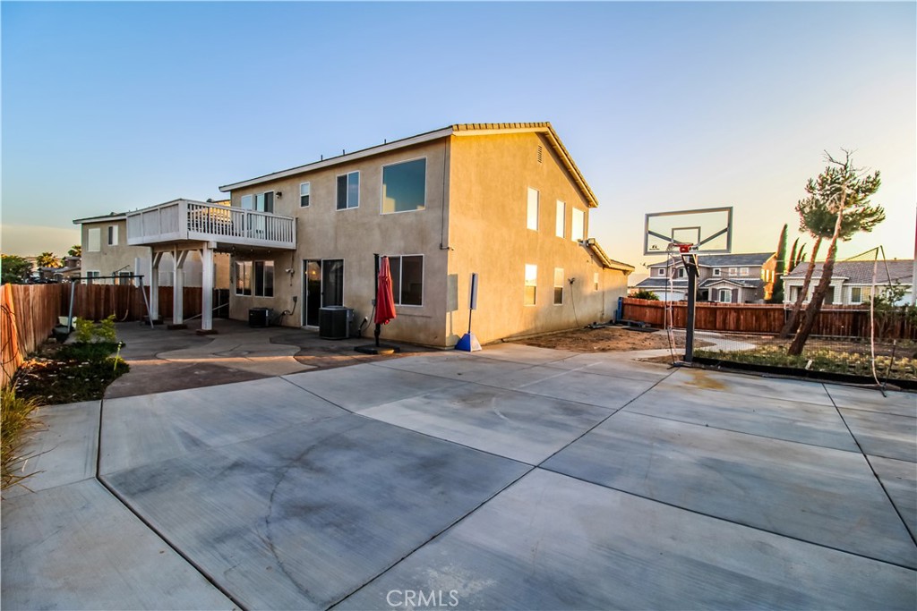 12745 High Vista