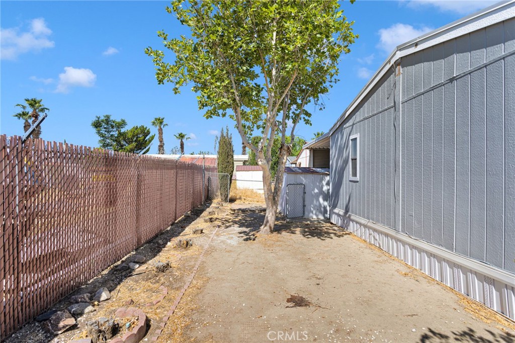 15252 Seneca Road 257