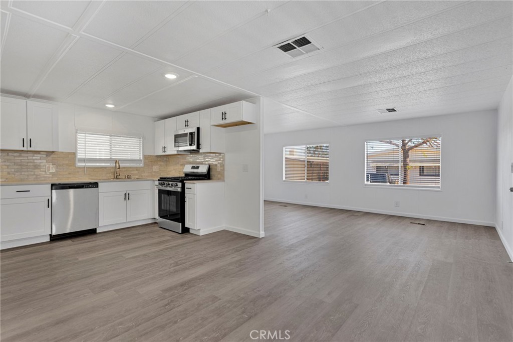 15252 Seneca Road 29
