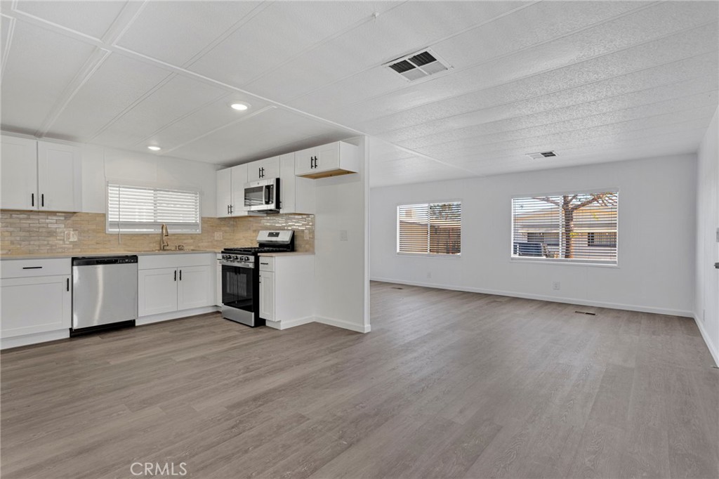 15252 Seneca Road 29