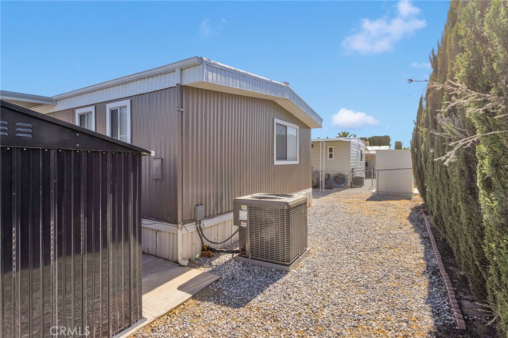 15252 Seneca Road 29