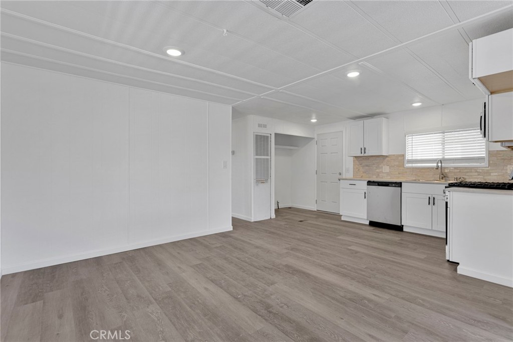 15252 Seneca Road 29