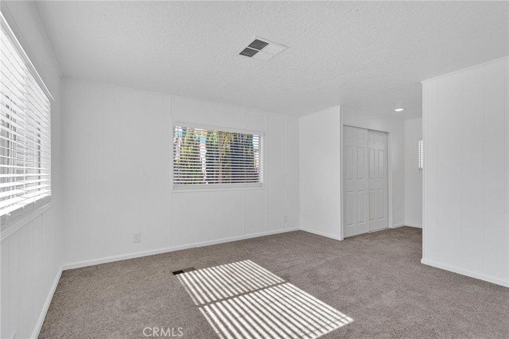 15252 Seneca Road 29