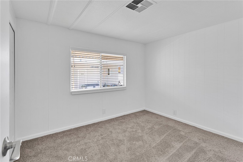 15252 Seneca Road 29