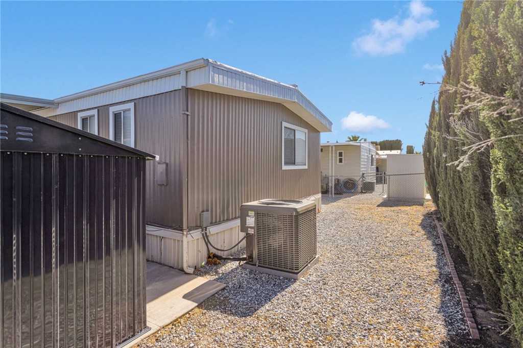 15252 Seneca Road 29