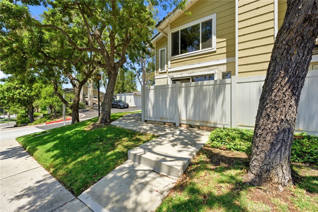 23721 Highland Valley Road