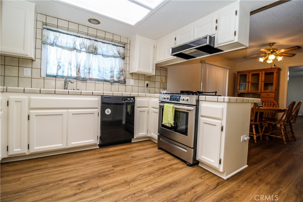 12787 Cypress