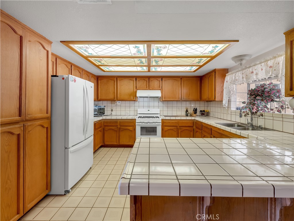 8756 Oakwood