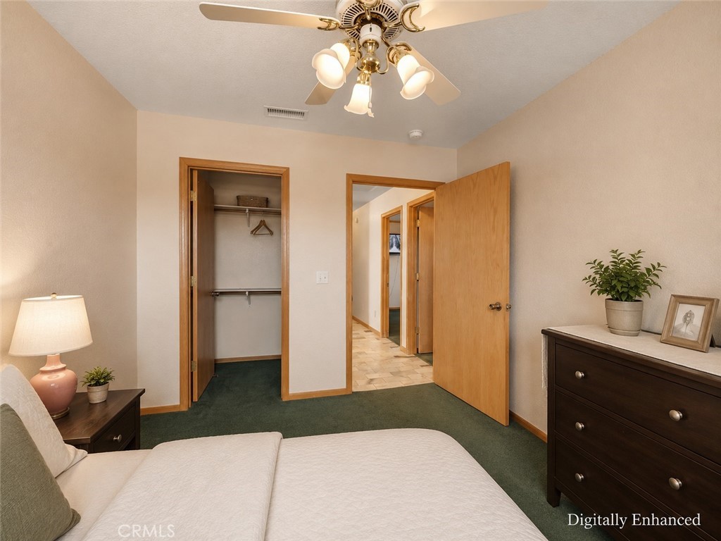 8756 Oakwood