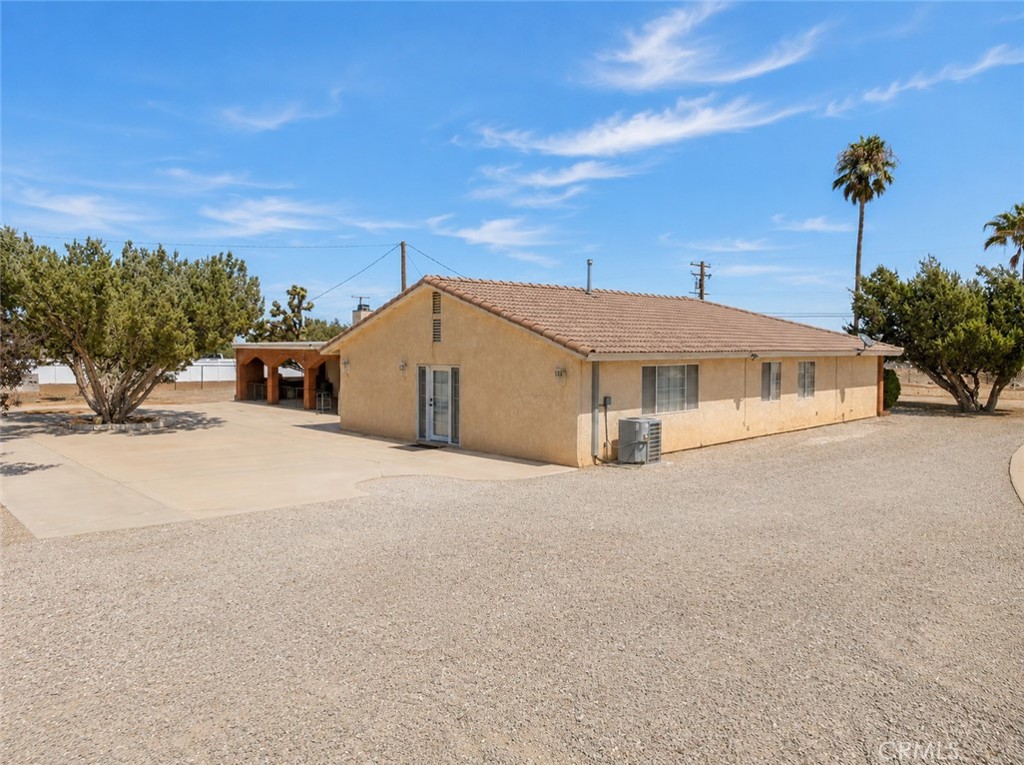 8756 Oakwood
