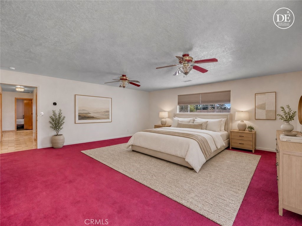 8756 Oakwood