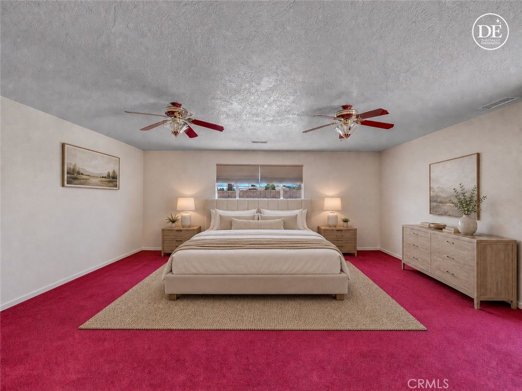 8756 Oakwood