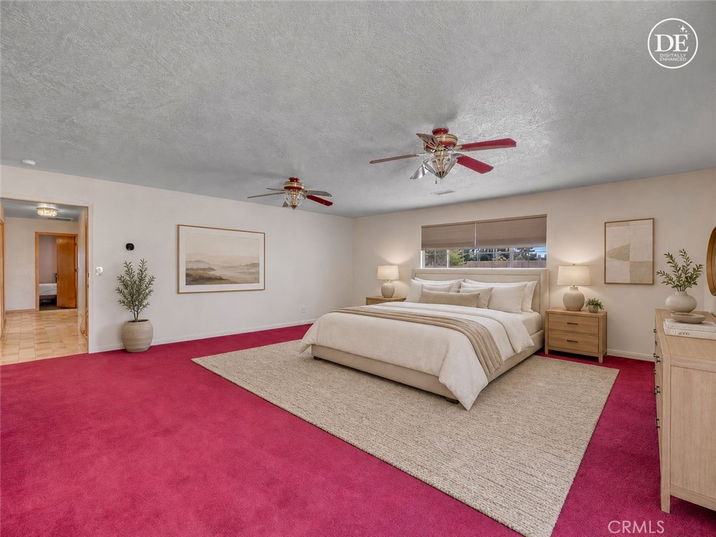 8756 Oakwood