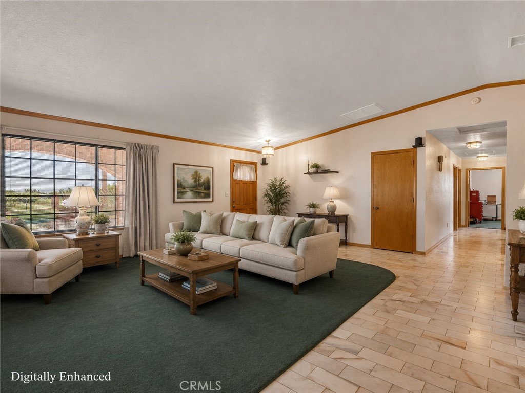 8756 Oakwood
