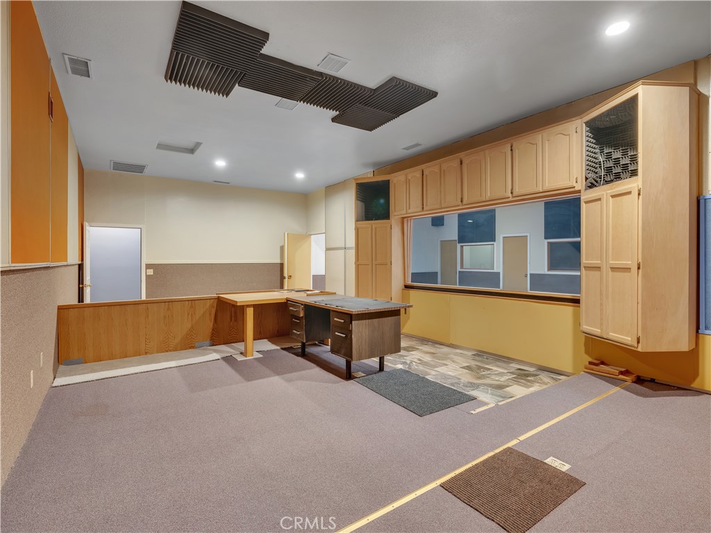 8756 Oakwood